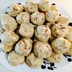 A picture of Aunt Laura Cookies- Short Bread Cookies.