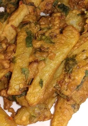 A picture of Pakora fries 🍟.