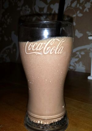 A picture of Super loaded Snickers milkshake!.