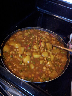 A picture of Potato chickpea curry.