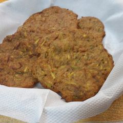 A picture of Singhara atta tikki.