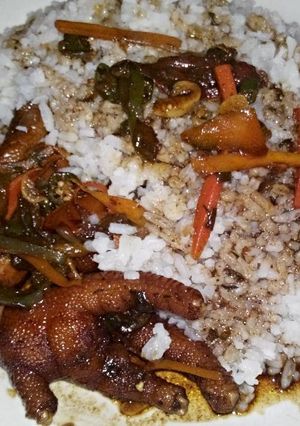 A picture of Vanilla stew chicken foot.