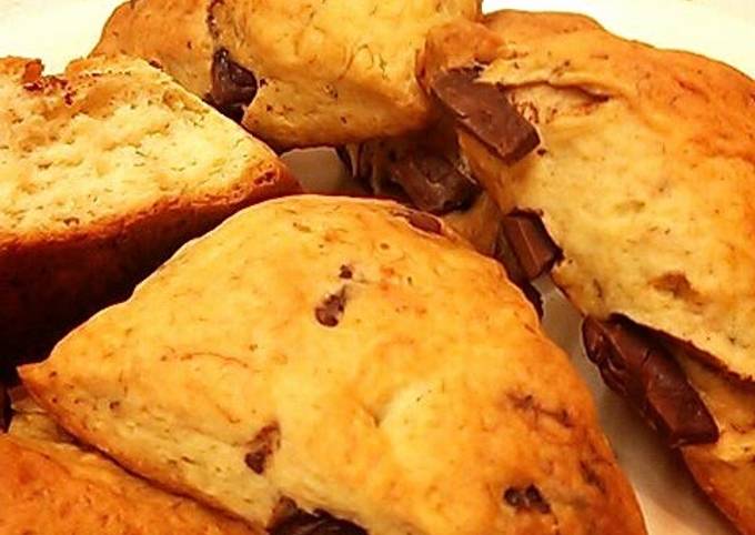 Easiest Way to Make Quick Chocolate Banana Scones Made Completely in a Plastic Bag!