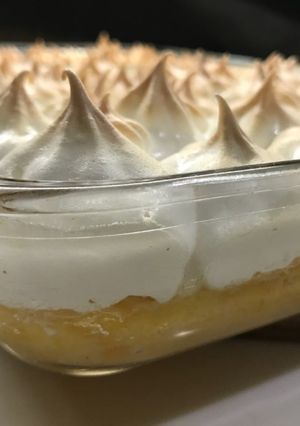 Una foto de Postre de boniatos con coco y merengue