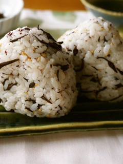A picture of For Bentos Shiso Hijiki Seaweed Onigiri Rice Balls.