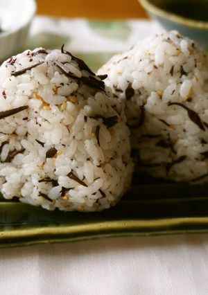 A picture of For Bentos Shiso Hijiki Seaweed Onigiri Rice Balls.