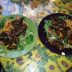 A picture of Portobello mushroom salad.
