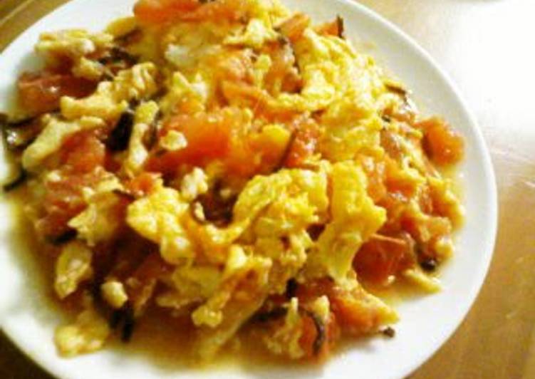 Recipe of Yummy Tomato, Egg, and Shio-Konbu Stir-fry
