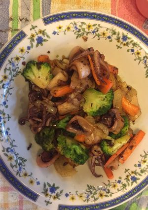 Foto resep Cumi brokoli tumis mentega