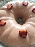 Gelatina de fresa y leche condensada
