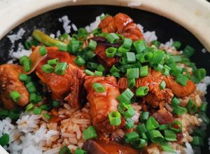 Gambar Nasi ayam claypot