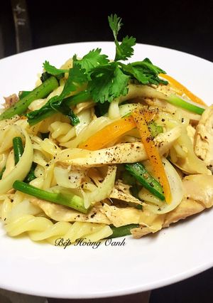 Hình của món Nui Xào Gà.