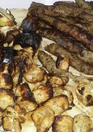 صورة لوصفة شيش طاووق وكباب مشوي🍡🍢