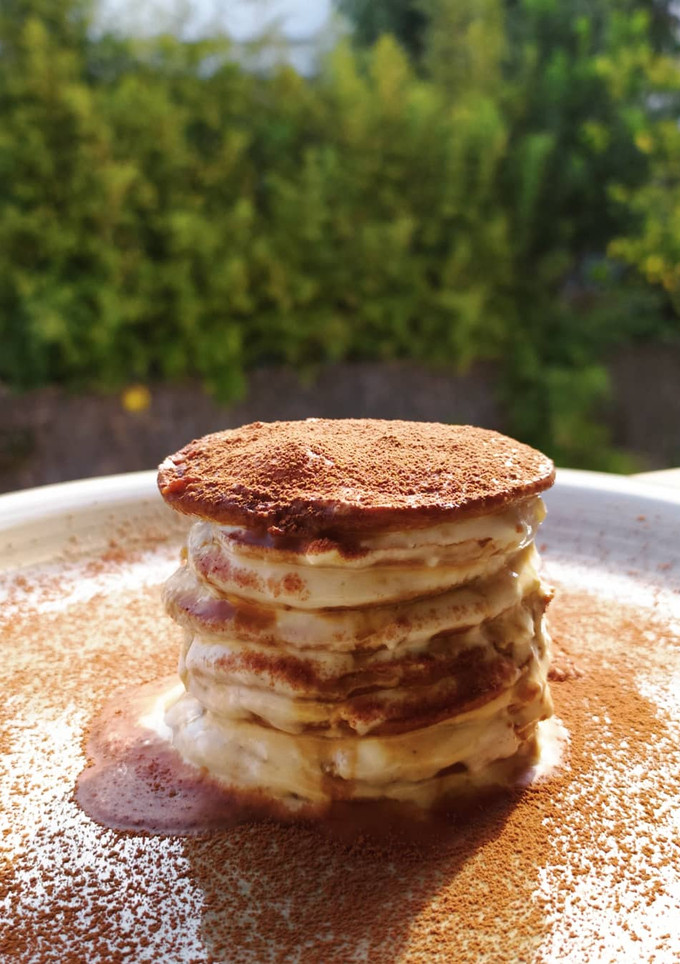 Una foto de Tortitas tiramisú saludables