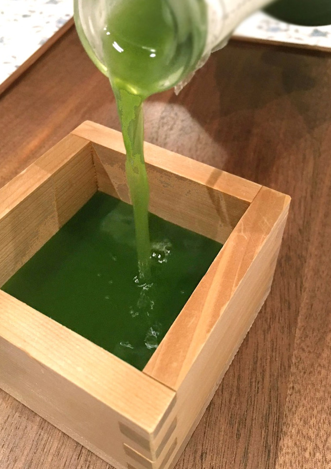 Una foto de Chupito de Sake de té Matcha