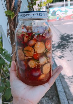 Hình của món Cà pháo ngâm chua ngọt.