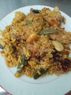 Una foto de Paella a leña