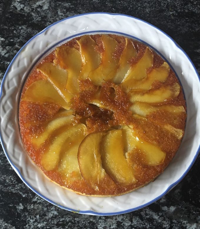 Una foto de Torta invertida de manzana