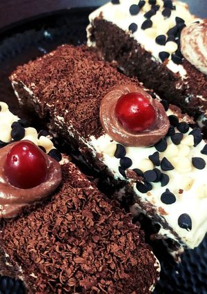 A picture of Chocolate Pastry | Black forest Cake.