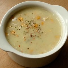 A picture of Vickys Chicken & Sweetcorn Soup, GF DF EF SF NF.