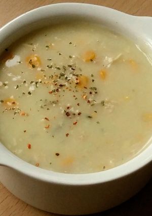 A picture of Vickys Chicken & Sweetcorn Soup, GF DF EF SF NF.