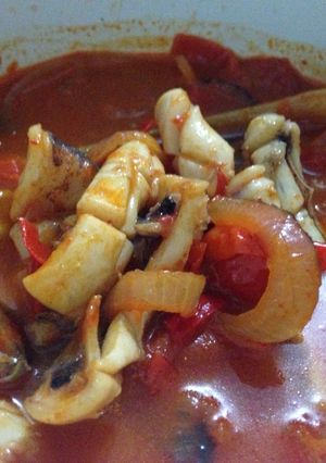 Foto resep Cumi kuah tom yam