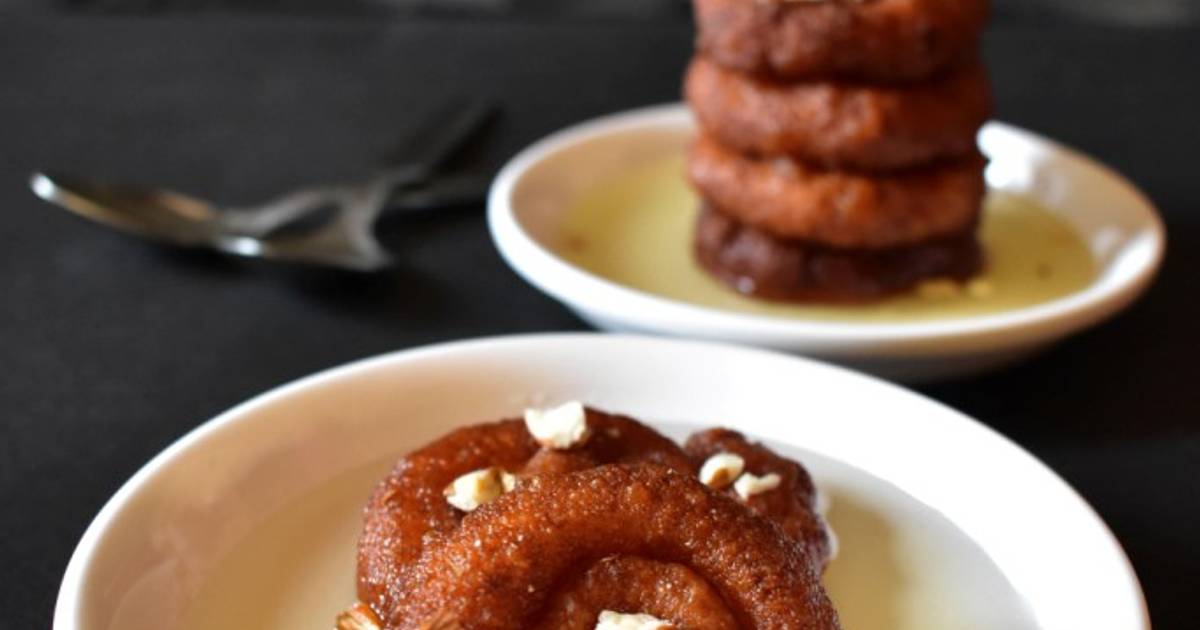 Chhanar Jilapi (Bengali Style Cottage Cheese Jalebi) Recipe by