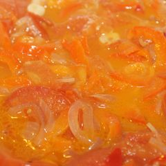 A picture of Spicy Tomato and Paprika soup.