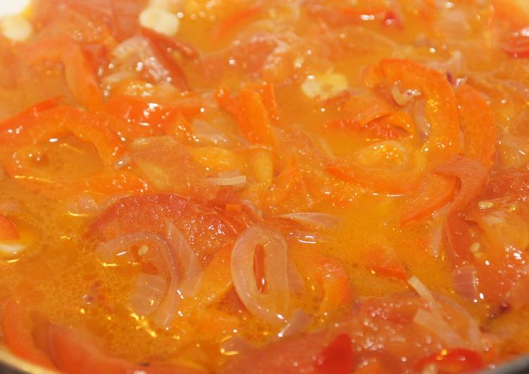 Easiest Way to Make Any-night-of-the-week Spicy Tomato and Paprika soup