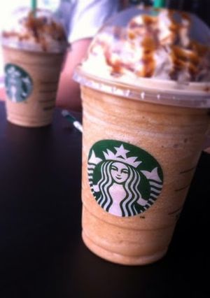 A picture of Starbucks caramel frappchino.