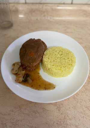 Una foto de Medallones de carne mechada con champiñones