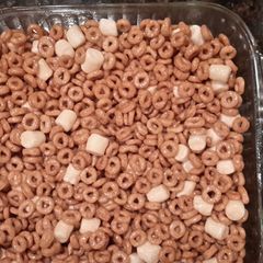 A picture of Honey Oats Cereal Bar.