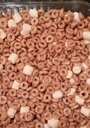 A picture of Honey Oats Cereal Bar.