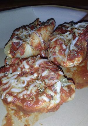 A picture of Sausage & Cheese Stuffed Shells.