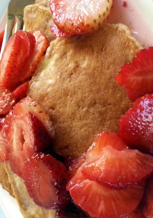 A picture of skye's whole wheat banana pancakes.
