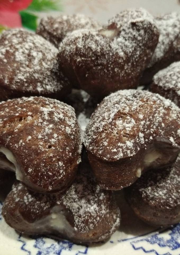 Шоколадні пончики з молочним кремом🥯
