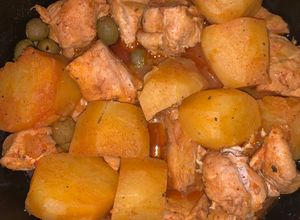 Una foto de Fricasé de pechuga de pollo con papas