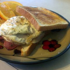 A picture of Easy Breakfast Sandwich.