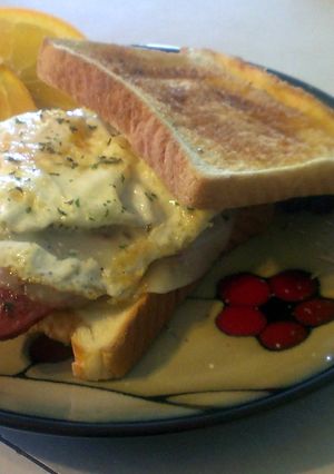 A picture of Easy Breakfast Sandwich.