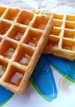 A picture of Waffles With One Egg.