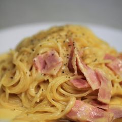A picture of Happy Pasta Carbonara.
