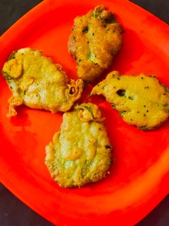 শিউলি পাতার কুরমুড়ে (shuili patar kurmure recipe in Bengali) রেসিপির প্রধান ছবি