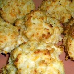 A picture of Easy Mock Red Lobster Biscuits.