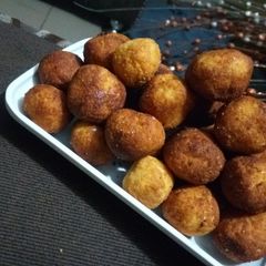 A picture of Gullisuwa(Milk balls).