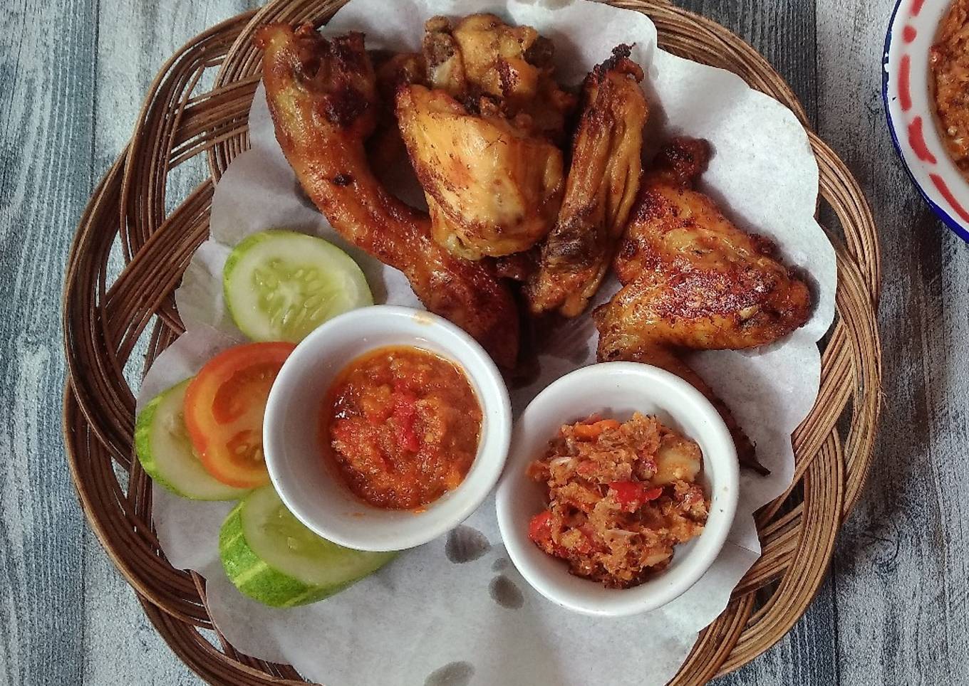 Ayam Goreng Kalasan with Sambal Bawang n Sambal Kecombrang 😋
