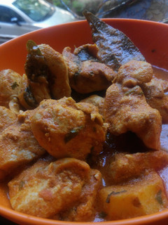 A picture of Coconut Milk Chicken Curry..