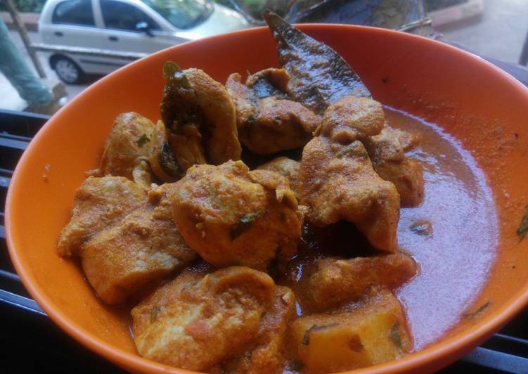 Recipe of Homemade Coconut Milk Chicken Curry.