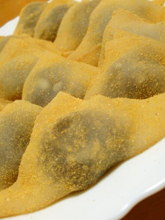 A picture of Easy Yatsuhashi Sweets Made with Dango Flour.