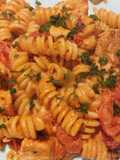 Fusilli sautées au poulet et ses épices ou pâte au poulet 😊