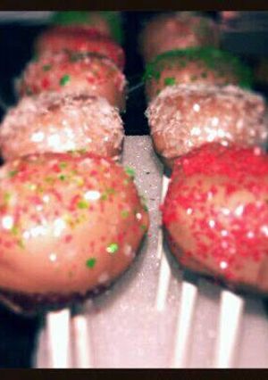 A picture of Chocolate Covered Red Velvet Cake Pops.